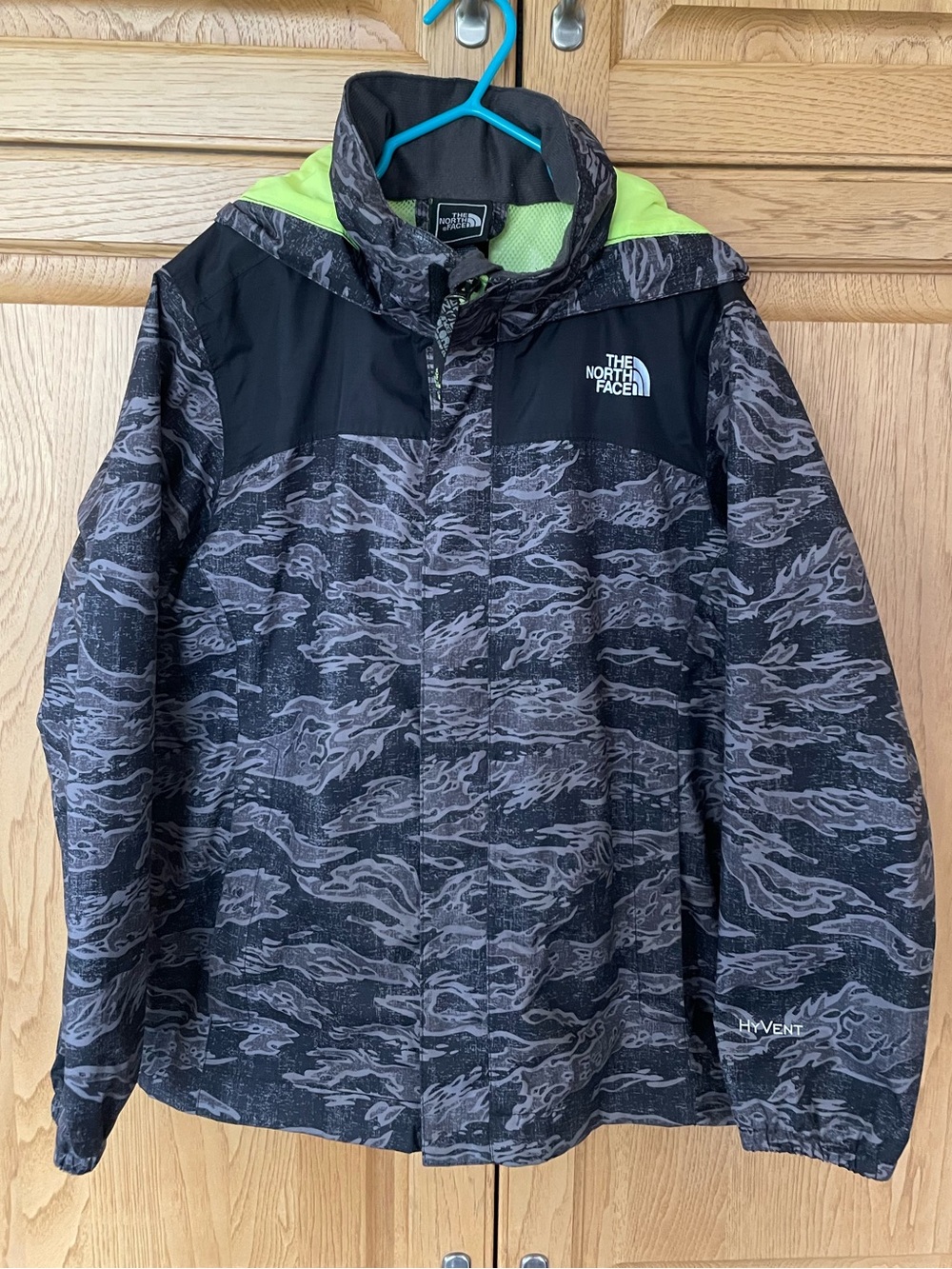 The North Face boys jacket size small 7/8